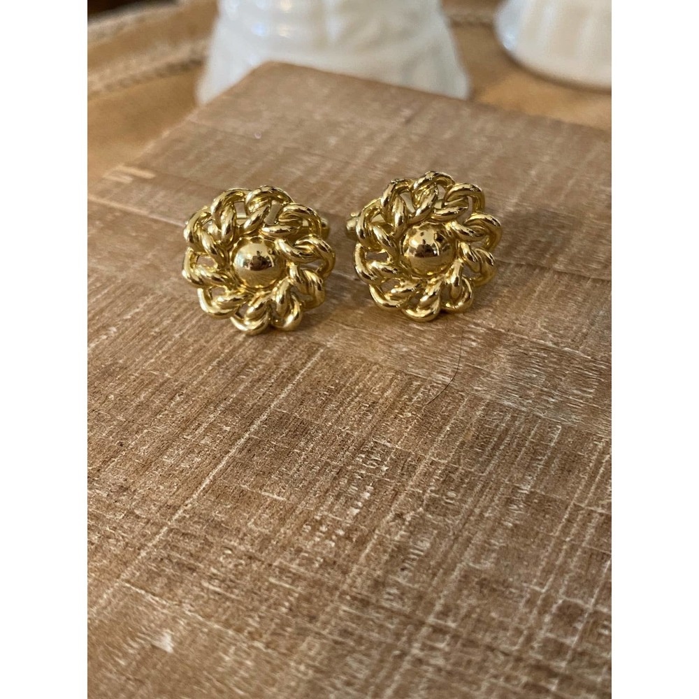 Vintage Goldtone Cufflinks Ball with Interwoven Linked Design